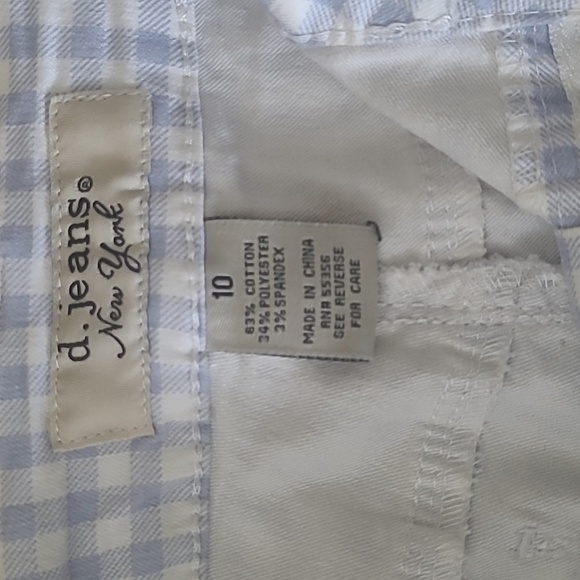 Shorts - Picture 3 of 3